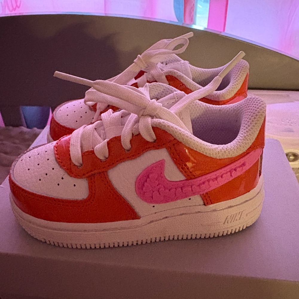 Kids' Pink and Orange Air Force 1’s